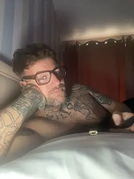Jamesdeanmcqueen online show from November 6, 3:15 pm