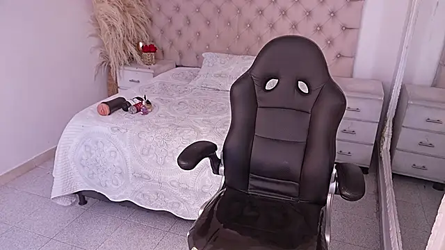 JhoanLeandro online show from March 14, 5:03 am