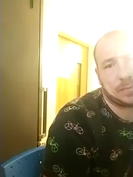 jarous32- online show from February 19, 6:11 am