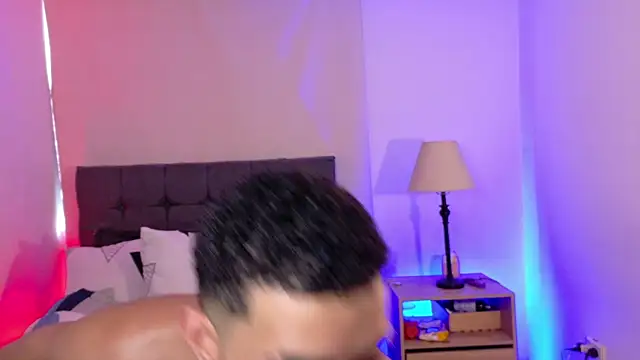 eross chipre  online show from March 14, 9:00 pm