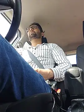 UAjit online show from May 31, 4:24 am