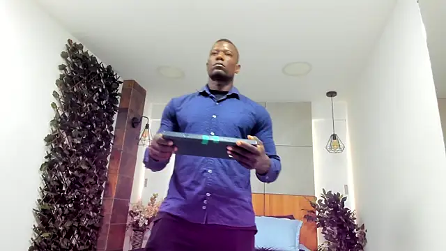 MarcusBlack  online show from April 13, 12:28 pm