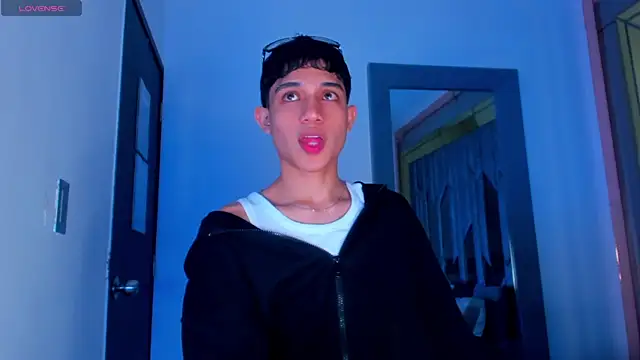 Sebax Young online show from May 12, 4:32 am