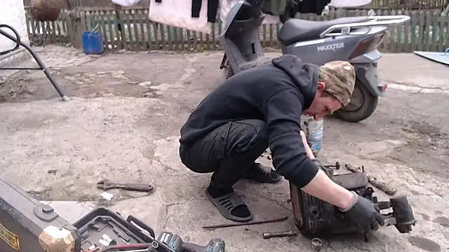 Alexilon online show from April 1, 10:39 am