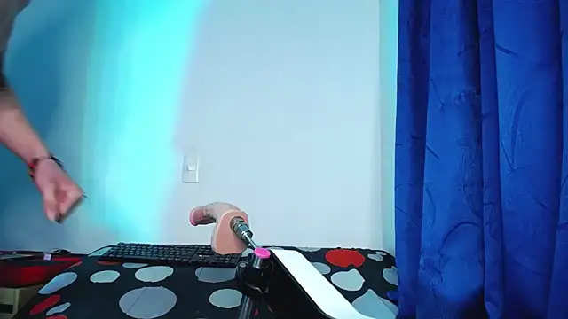 lucky stricke online show from March 21, 8:52 am