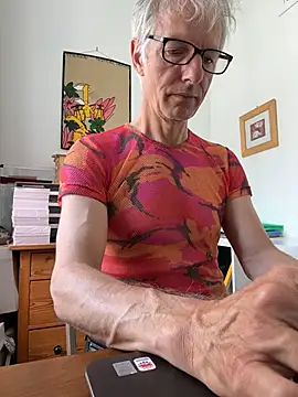 SexyLeon8 online show from July 3, 6:52 am