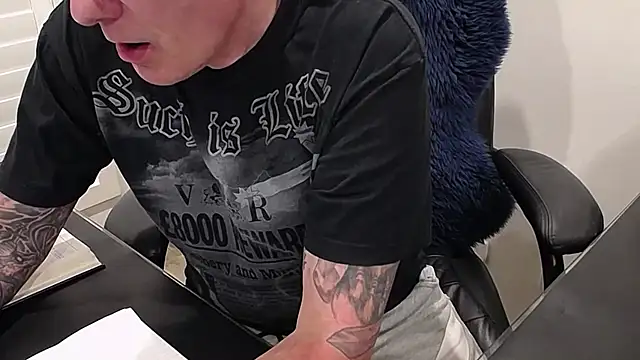 Reacher110565 online show from September 26, 10:13 am