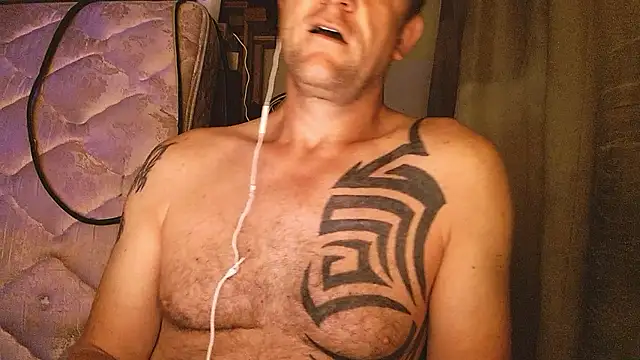 Yournaughty online show from June 18, 7:21 am