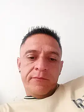 leon8013A online show from March 16, 7:07 pm