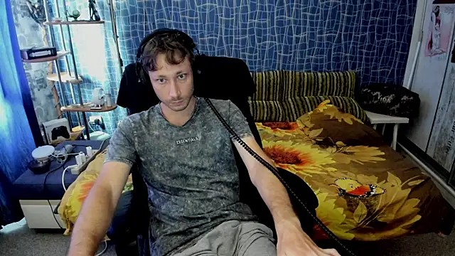 CuteBoy228 online show from July 10, 12:30 pm