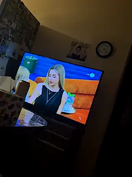 krasiviq94 online show from October 26, 1:07 am