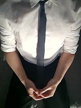 111owo111 online show from March 27, 12:50 pm