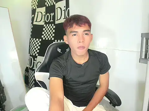 urhot chany online show from June 2, 8:48 am