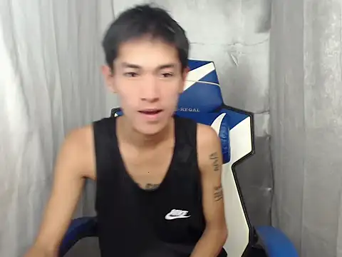 riks tyler online show from May 25, 9:59 am
