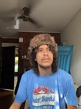 Luxx 14 online show from April 15, 9:15 pm