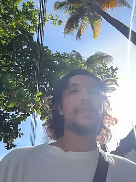 Luxx 14 online show from April 6, 8:31 pm