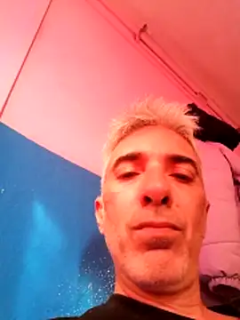 XDaringGuru online show from March 24, 9:36 am