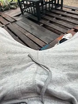 Dwizzlerperizzlee online show from April 13, 12:39 pm