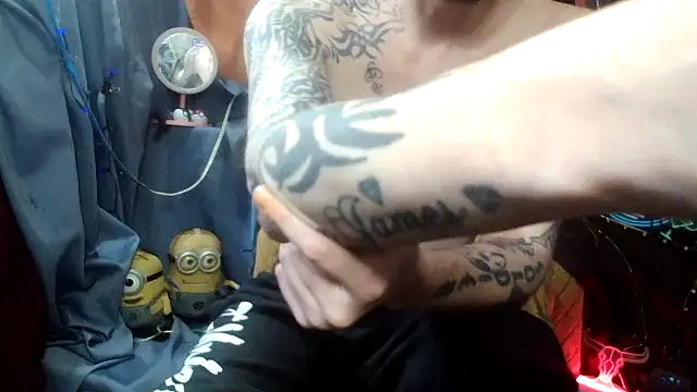 imglorious1010 online show from March 3, 9:54 pm