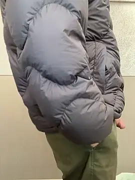 sonwmelt1 online show from March 31, 7:43 am