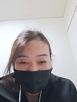 taru1225 online show from May 29, 12:37 pm