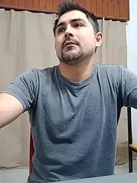 Bradd 32 online show from July 10, 2:48 am
