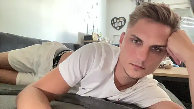Sweetbooy90 online show from July 4, 9:12 am