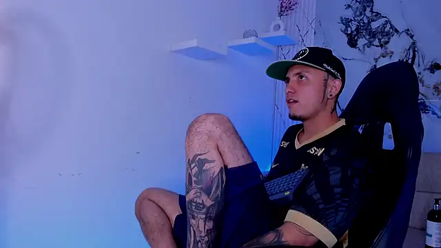 ReyBigx online show from February 18, 5:05 am