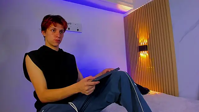 IM DAREN online show from May 22, 3:33 am