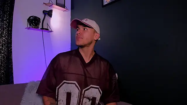 MarkSantozz online show from April 13, 10:10 pm