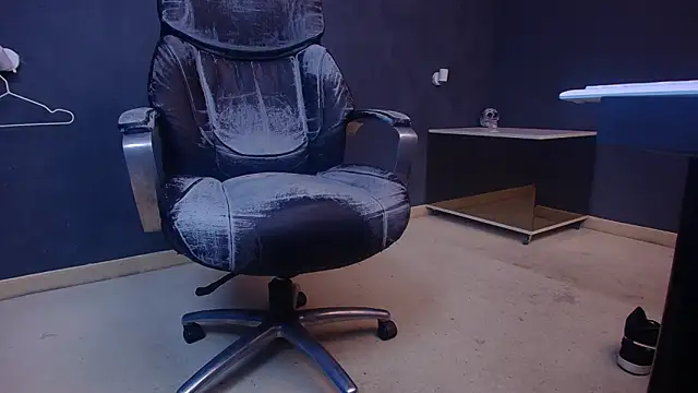 EnzoRace online show from February 13, 7:36 am