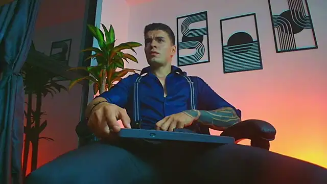 ALPHA DOMINUS  online show from March 26, 6:39 am