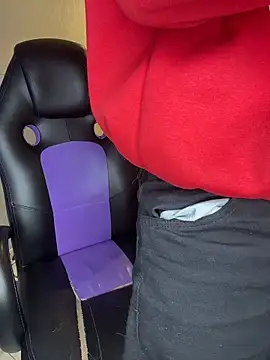 AdrianRinaldi online show from April 8, 8:28 pm