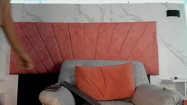 HellAndDante  online show from December 15, 2:25 pm