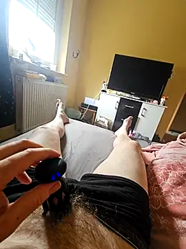 Mozezz43 online show from April 3, 9:06 am