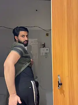 hottestboy03 online show from February 21, 9:54 am