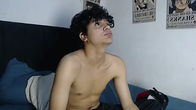 alice julls online show from April 10, 11:01 pm