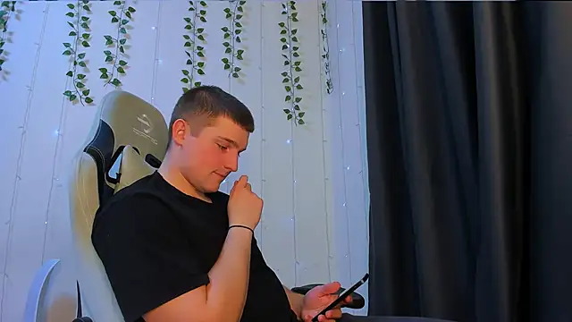 Your Claddagh online show from February 20, 7:37 pm