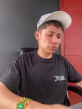 elfernh online show from April 26, 6:05 pm