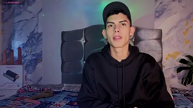 Room 69x online show from May 29, 1:21 pm