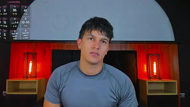 Leo Savage  online show from July 14, 5:00 am