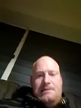 svenni2525 online show from December 2, 3:31 am