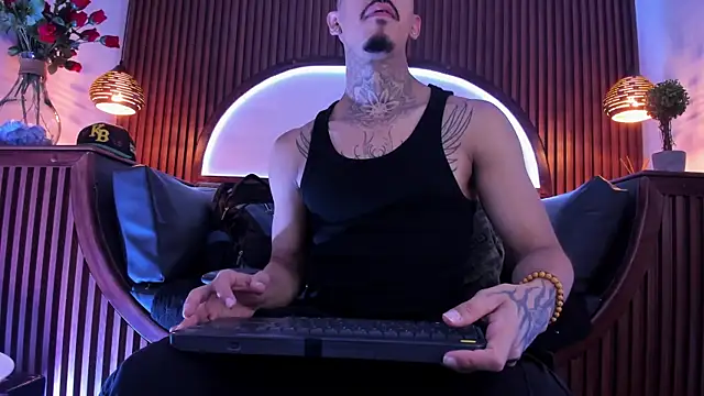 Donovan Desmond online show from February 10, 5:01 am