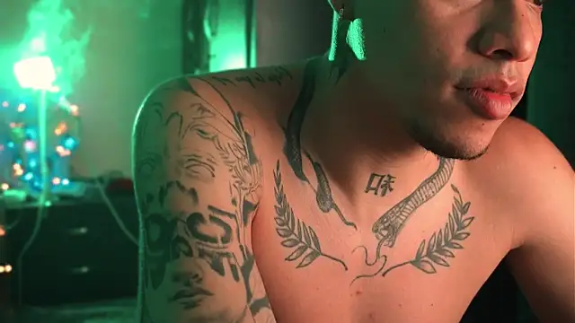 AlphaMasterXxx online show from April 8, 5:30 am