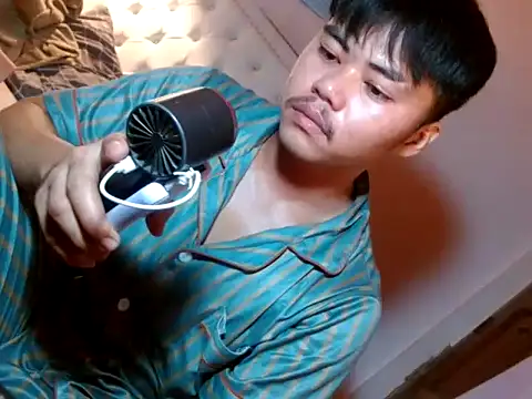 hot emman online show from April 9, 4:21 am