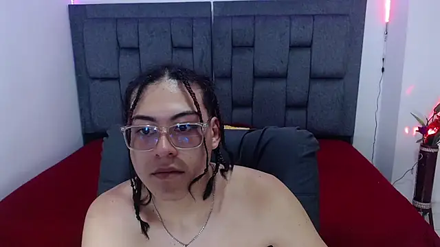 dirty model online show from July 7, 8:23 pm