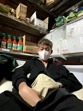 linh21107 online show from December 3, 1:55 am