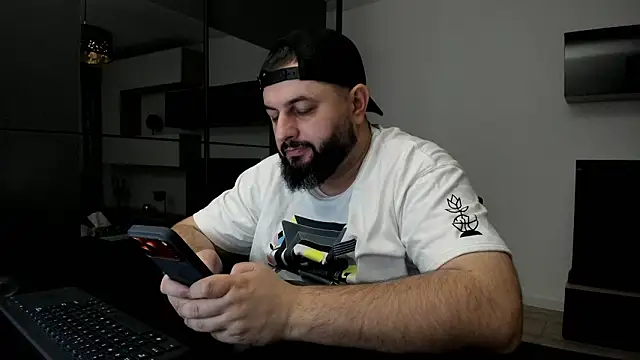 DravenPeak online show from March 8, 2:04 am