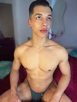 Troye Williams online show from May 23, 12:32 pm