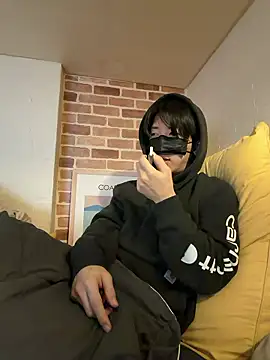 honeybottle online show from February 10, 2:11 pm